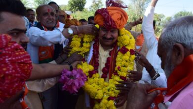 उत्तर मंडल मे बापू का तूफानी जनसंपर्क, बोले चौथी बार फिर आपका आशीर्वाद लेने आया हूँ