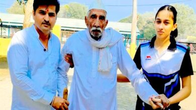 मतदान के प्रति बुजुर्गों में भी दिखा उत्साह, 103 वर्षीय श्री मांगीलाल ने किया मतदान मतदान के प्रति बुजुर्गों में भी दिखा उत्साह, 103 वर्षीय श्री मांगीलाल ने किया मतदान