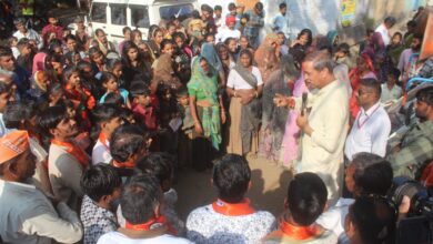 नहीं देंगे उद्योगों के लिए जमीन, बहनों और भाइयों को दिया सम्मान, बच्चों को अच्छी शिक्षा, सिंचाई की व्यवस्था, विकास और विश्वास के लिए चुने सरकार -ओमप्रकाश सखलेचा नहीं देंगे उद्योगों के लिए जमीन, बहनों और भाइयों को दिया सम्मान, बच्चों को अच्छी शिक्षा, सिंचाई की व्यवस्था, विकास और विश्वास के लिए चुने सरकार -ओमप्रकाश सखलेचा