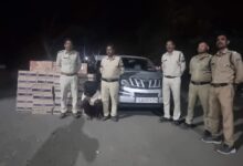 पुलिस थाना भानपुरा की बडी कार्यवाही,अवैध अग्रेजी शराब की 65 पेटी तथा 05 पेटी किंगफिसर बीयर कीमती 03.30 लाख रुपये, कार सहित कुल कीमती 12 लाख 30 हजार रूपये जप्त, एक आरोपी गिरफ्तार*