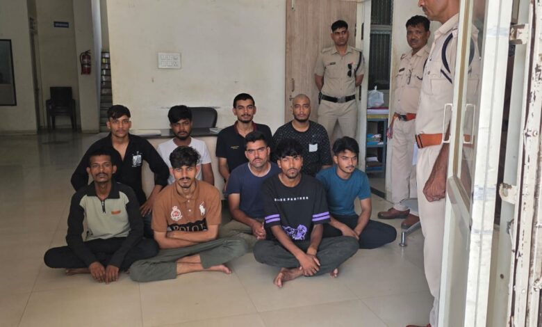 अवैध मादक पदार्थ एवं अवैध हथियारों के विरूद्व पुलिस थाना नीमच केंट की बड़ी कार्यवाही अवैध मादक पदार्थ एवं अवैध हथियारों के विरूद्व पुलिस थाना नीमच केंट की बड़ी कार्यवाही