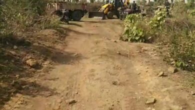 सिंगोली क्षेत्र में अवेध मिट्टी खनन के साथ साथ भू माफिया भी सक्रिय, प्रशासन मोन ।