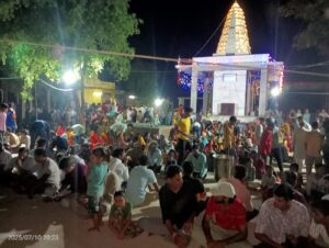 गुरु पूर्णिमा पर गुरुदेव के चरण वंदना के साथ हुआ भंडारे का आयोजन लोगों ने अपनी-अपनी तरह से गुरुओं को किया नमन