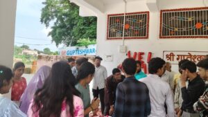 43 वर्षों तक लोगों की सेवा करने वाले कर्तव्यनिष्ठ पोस्ट मास्टर को दी गई विदाइ