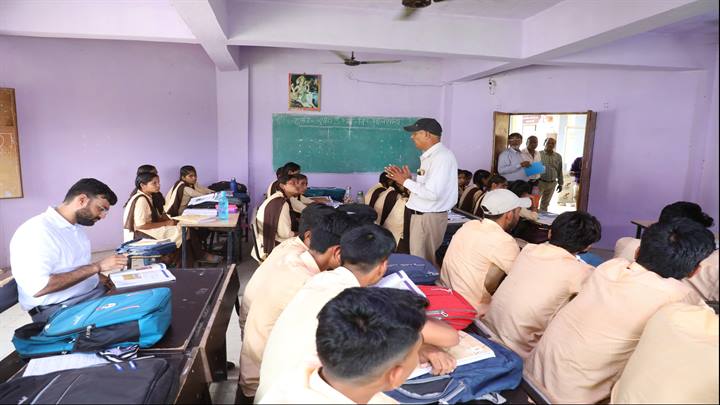 शिक्षा में गुणवत्ता सुधार की कलेक्‍टर नीमच की विशेष पहल