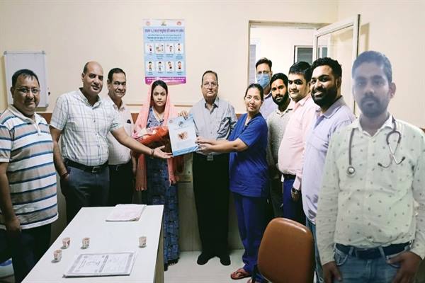 सफलता की कहानी जिला प्रशासन एवं स्वास्थ्य विभाग के समन्वय से मॉ एंव बच्ची को मिला पुर्नजीवन सफलता की कहानी जिला प्रशासन एवं स्वास्थ्य विभाग के समन्वय से मॉ एंव बच्ची को मिला पुर्नजीवन
