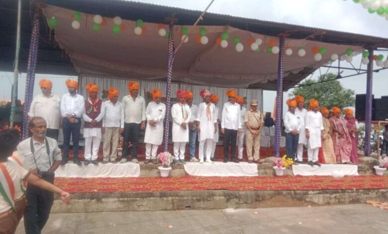 सिंगोली में धूमधाम से मनाया गया स्वतंत्रता दिवस, परेड-सांस्कृतिक प्रस्तुतियों ने बांधा समा सिंगोली में धूमधाम से मनाया गया स्वतंत्रता दिवस, परेड-सांस्कृतिक प्रस्तुतियों ने बांधा समा