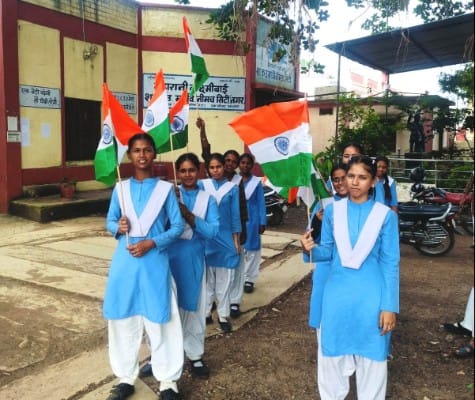 नीमच जिले के विद्यालयों में हर घर तिरंगा अभियान आयोजित नीमच जिले के विद्यालयों में हर घर तिरंगा अभियान आयोजित