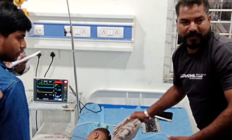 पानी के गड्ढे में गिरने से मासूम की मौत परिवार में पसरा मातमी सन्नाटा पानी के गड्ढे में गिरने से मासूम की मौत परिवार में पसरा मातमी सन्नाटा