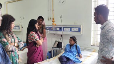 ग्राम आमद के अस्‍वथ्‍य बच्‍चों को मिली तत्‍काल उपचार सुविधा  सभी 9 बच्‍चें अब स्‍वस्‍थ्‍य है  एसडीएम ने मनासा अस्‍पताल पहुंचकर  बच्‍चों की उपचार व्‍यवस्‍था का लिया जायजा