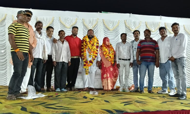 रामपुरा नगर परिषद में सफाई कर्मचारी जग्गू दादा का सम्मान, रिटायरमेंट पर दी गई विदाई रामपुरा नगर परिषद में सफाई कर्मचारी जग्गू दादा का सम्मान, रिटायरमेंट पर दी गई विदाई