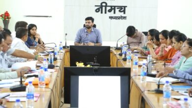 जिले की सभी सड़कों के शोल्‍डर सड़क सुरक्षा मानकों अनुसार सुनिश्चित करें-श्री चंद्रा