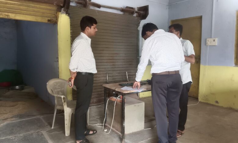 सहायक आयुक्त सहकारिता श्री डाबर ने किया उचित मूल्य दुकानों का निरीक्षण सहायक आयुक्त सहकारिता श्री डाबर ने किया उचित मूल्य दुकानों का निरीक्षण