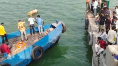 रामपुरा के समीप चंबल नदी में डूबा युवक पुलिस सहित प्रशासन का रेसक्यू अभियान जारी रामपुरा के समीप चंबल नदी में डूबा युवक पुलिस सहित प्रशासन का रेसक्यू अभियान जारी