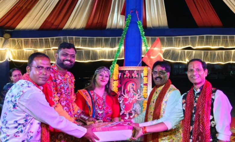 भारत विकास परिषद सुभाष शाखा नीमच का गरबा उत्सव एवं वृक्षारोपण कार्यक्रम हर्षोल्लासपूर्वक संपन्न भारत विकास परिषद सुभाष शाखा नीमच का गरबा उत्सव एवं वृक्षारोपण कार्यक्रम हर्षोल्लासपूर्वक संपन्न