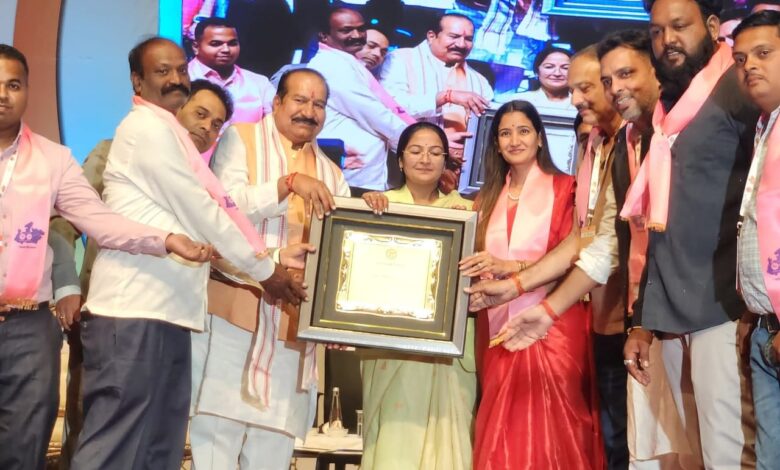 शहरी समग्र स्वच्छता के लिए नीमच जिले के नगरीय निकायों का सम्मान शहरी समग्र स्वच्छता के लिए नीमच जिले के नगरीय निकायों का सम्मान