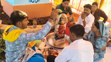 जडेलिया भैरू की पूजा अर्चना के साथ हुआ गंगा माता मेले का शुभारंभ गंगा माता के प्रतिमा को मेला प्रांगण में किया विराजित जडेलिया भैरू की पूजा अर्चना के साथ हुआ गंगा माता मेले का शुभारंभ गंगा माता के प्रतिमा को मेला प्रांगण में किया विराजित