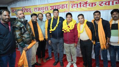 गंगा माता शंखोद्वार मेले के रंग मंच पर हुआ कलमकारों का सम्मान गंगा माता शंखोद्वार मेले के रंग मंच पर हुआ कलमकारों का सम्मान