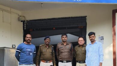 विगत 03 वर्षो से फरार 06 लाख 11 हजार 351 रूपये की धोखाधडी के आरोपी को थाना रामपुरा पुलिस द्वारा अहमदाबाद गुजरात से गिरफ्तार करने मे मिली सफलता । विगत 03 वर्षो से फरार 06 लाख 11 हजार 351 रूपये की धोखाधडी के आरोपी को थाना रामपुरा पुलिस द्वारा अहमदाबाद गुजरात से गिरफ्तार करने मे मिली सफलता ।