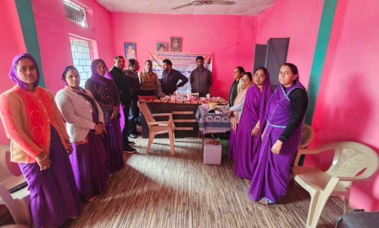 प्रशासन गांव की ओर अभियान// के निमित्त रामपुरा सेक्टर के विभिन्न ग्रामीण क्षेत्रों में विशेष स्वास्थ्य शिविर का आयोजन