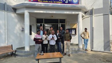 पुलिस थाना भानपुरा द्वारा गुम मोबाइल फोन वापस लौटाए