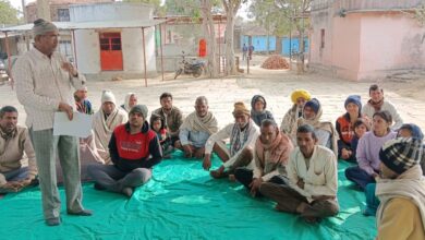 पीपल्दा में एक चौपाल आयोजित की गई