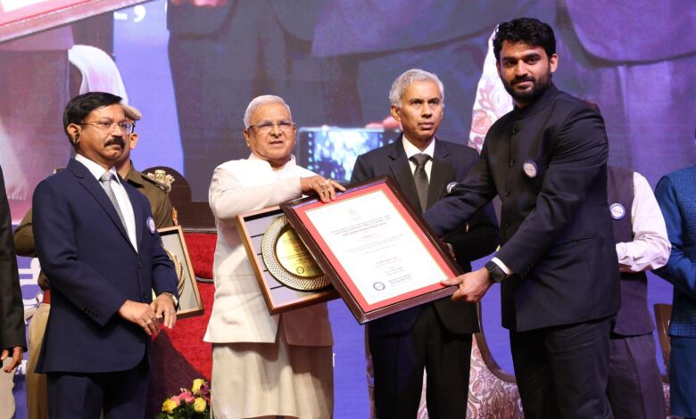 राष्ट्रीय मतदाता दिवस 2026: एस.आई.आर. 2026 में उत्कृष्ट कार्य पर नीमच जिला हिमांशु चंद्रा राज्यपाल द्वारा सम्मानित, Proud moment राष्ट्रीय मतदाता दिवस 2026: एस.आई.आर. 2026 में उत्कृष्ट कार्य पर नीमच जिला हिमांशु चंद्रा राज्यपाल द्वारा सम्मानित, Proud moment