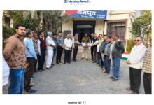 सोने चांदी ममूल्य वृद्धि की मांग से पीड़ित सर्राफा व्यापारियों की नई परेशानी ग्राहक कर रहे प्रतिदिन विवाद सर्राफा व्यापारियों ने किया बंद का ऐलान थाना प्रभारी को सौपा समस्याओं को लेकर ज्ञापन