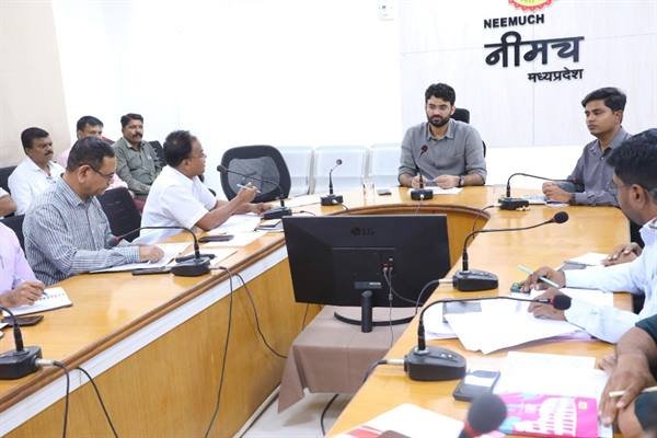 जिला स्वास्थ्य समिति की बैठक संपन्न, कलेक्टर ने स्वास्थ्य सूचकांकों में सुधार के दिए निर्देश