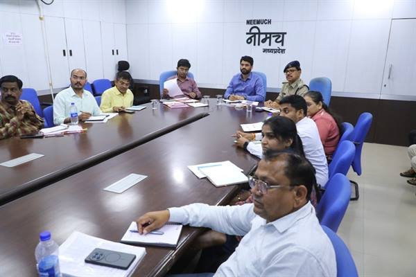 मुख्यमंत्री ने वीडियो कॉन्फ्रेंसिंग से की सेवा संकल्प अभियान की समीक्षा