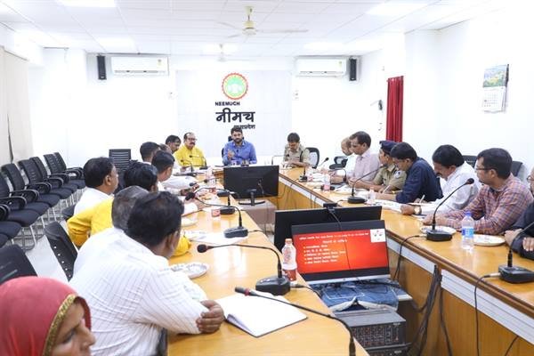 कलेक्टर ने की अश्विन नवरात्रि मेले की तैयारियों की समीक्षा