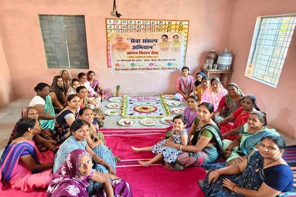 आंगनवाड़ी केंद्रों पर आयोजित हुआ आंगन मिलन कार्यक्रम