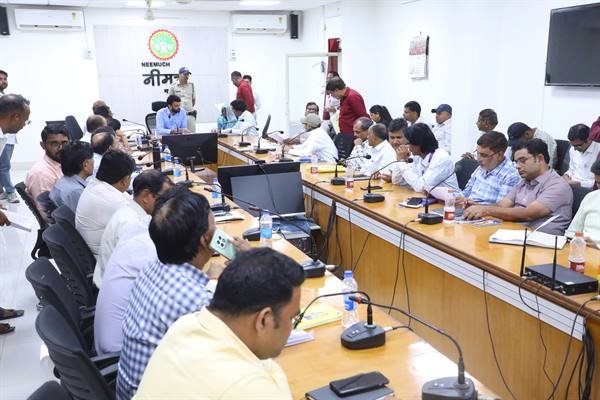 जनसुनवाई में कलेक्टर ने सुनी 88 आवेदकों की समस्याएं