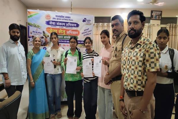 सेवा संकल्प अभियान के अंतर्गत छात्राओं के लिए लर्निंग लाइसेंस कैम्प आयोजित