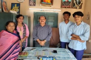 मतदाता सूची में पात्र मतदाताओं के नाम जोड़ने मतदान केंद्रों पर विशेष कैंप आयोजित