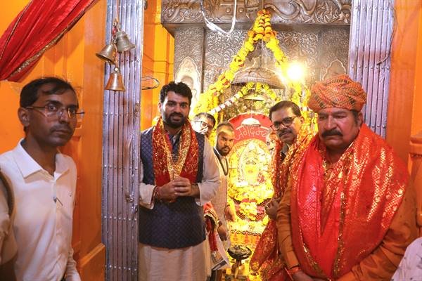 शारदीय नवरात्रि पर मां भादवामाता मंदिर में विधि-विधान से कलेक्टर ने किया घट स्थापित