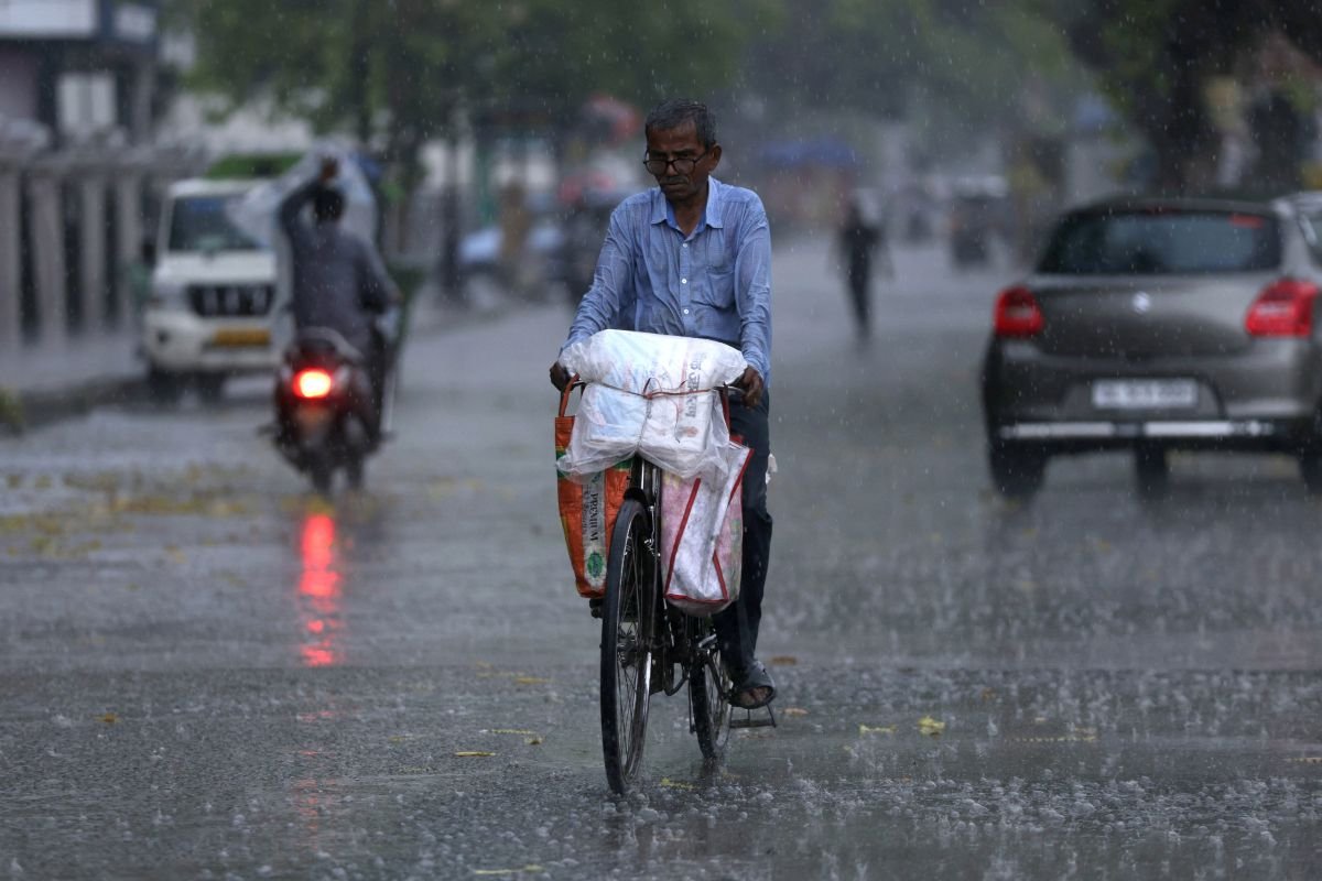 24 से 29 मार्च तक इन राज्यों में बारिश, पश्चिमी विक्षोभ का ट्रिपल अटैक, अलर्ट जारी