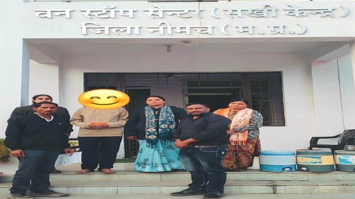 नीमच में वन स्टॉप सेंटर सखी की सराहनीय पहल: भटकी महिला को सुरक्षित परिजनों से मिलाया 1