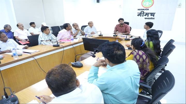 सभी विभाग ग्रामीणों के आवेदनों/समस्‍याओं का सकारात्‍मक निराकरण सुनिश्चित करें-श्री चंद्रा
