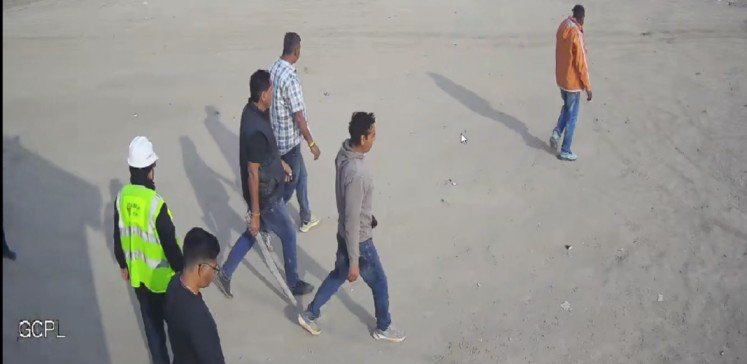 सकराना में असामाजिक तत्वों की बढ़ती दबंगई, सीसीटीवी में कैद हुई गोल्ड क्रेस्ट सीमेंट संयंत्र में कर्मचारियों के साथ मारपीट और रंगदारी, कैंट पुलिस ने की एफआईआर, देंखे पूरी घटना