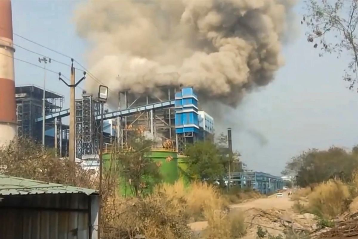Power Plant Blast : प्रत्यक्षदर्शियों ने बताया- लगा जैसे कोई मिसाइल आकर गिर गई