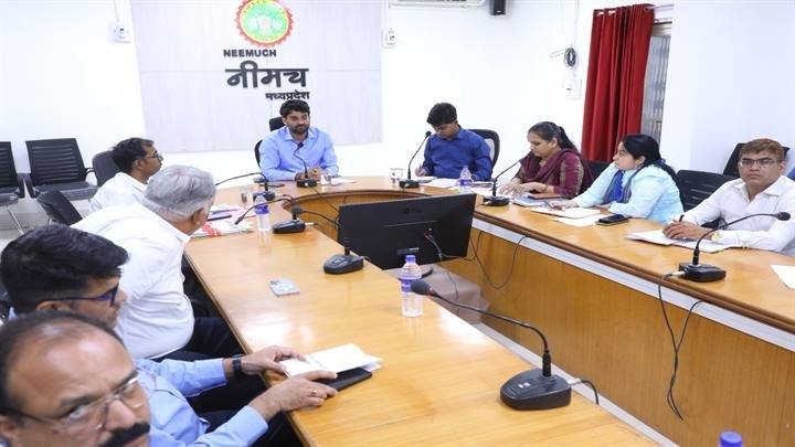 सीएसआर बैठक में कलेक्टर श्री हिमांशु चंद्रा के निर्देश: