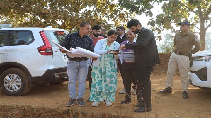 नीमच रिंग रोड निर्माण: 116.67 करोड़ की लागत से जयसिंहपुरा–डूंगलावदा बायपास को मिली रफ्तार, कलेक्टर हिमांशु चंद्रा ने किया निरीक्षण, Better Connectivity Progress