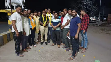 ग्वालटोली गोपाल चौराहे पर खिलाड़ियों एवं कोच का किया भव्य स्वागत ग्वालटोली गोपाल चौराहे पर खिलाड़ियों एवं कोच का किया भव्य स्वागत