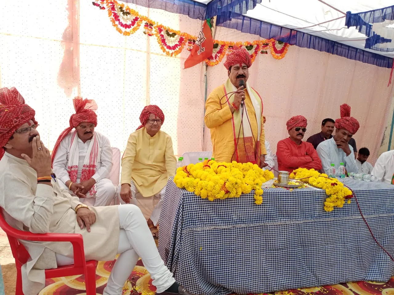 जहाज का पंछी उड़कर कहीं पर भी नहीं जाएगा वह पुनः उड़कर जहाज पर ही आएगा- दिलीप सिंह परिहार