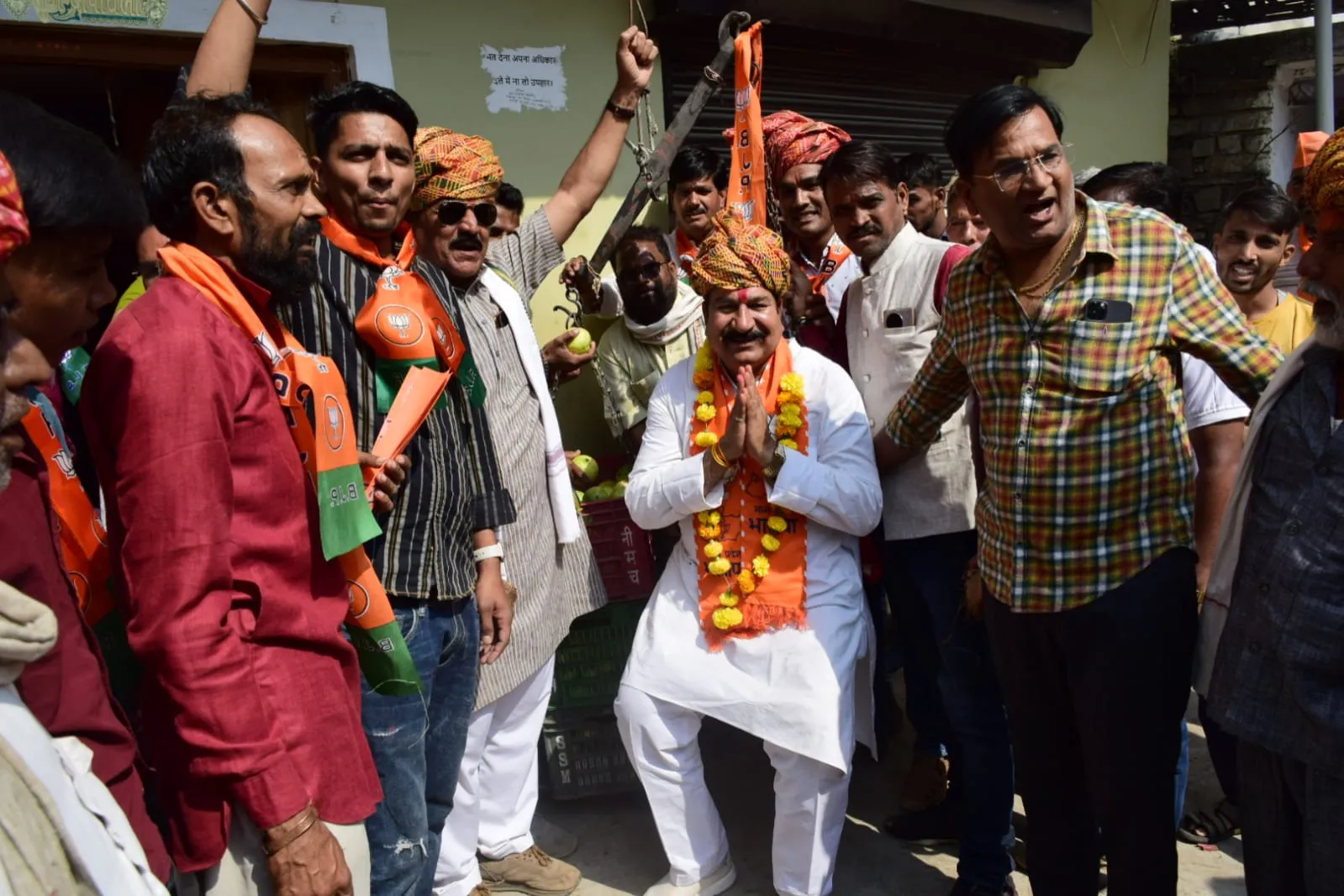 भाजपा दक्षिण मंडल के ग्रामीण क्षेत्रों में बापू का सघन जनसंपर्क