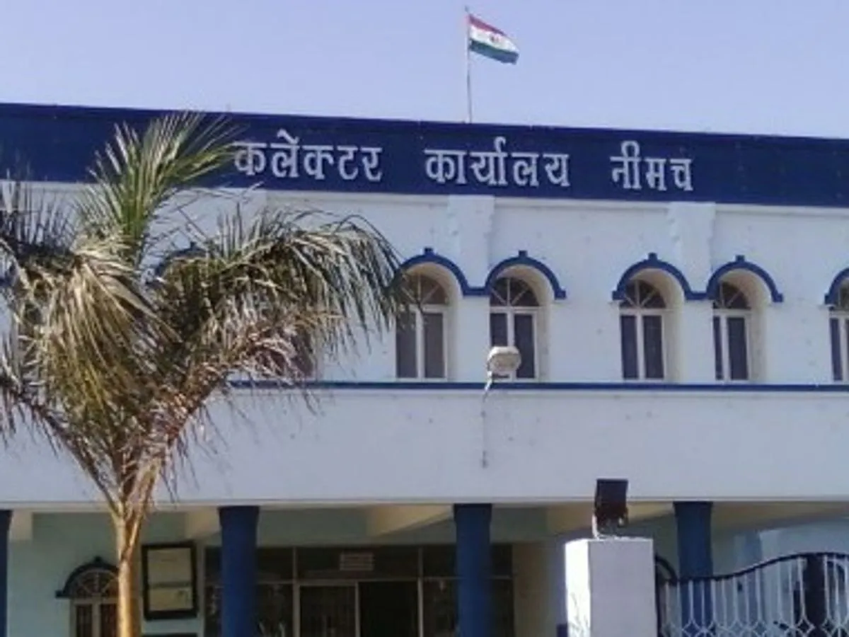 जिला मजिस्‍ट्रेट नीमच दिनेश जैन ने छह आरोपियों को थाना हाजरी का आदेश