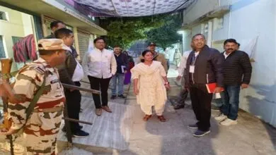 प्रेक्षक श्री जावले एवं श्रीमती विजयारानी ने किया माकपोल एवं मतदान केंद्रों का निरीक्षण, सुव्यवस्थित मतदान व्यवस्था का जायजा लिया प्रेक्षक श्री जावले एवं श्रीमती विजयारानी ने किया माकपोल एवं मतदान केंद्रों का निरीक्षण, सुव्यवस्थित मतदान व्यवस्था का जायजा लिया