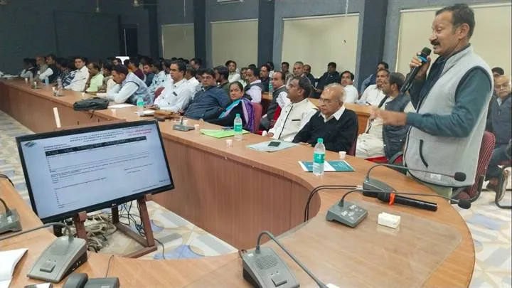 विधानसभा चुनाव:- नियुक्ति और पहचान पत्र के सत्यापन के बाद ही गणना कक्ष में प्रवेश पा सकेंगे उम्मीदवारों के अभिकर्ता विधानसभा चुनाव:- नियुक्ति और पहचान पत्र के सत्यापन के बाद ही गणना कक्ष में प्रवेश पा सकेंगे उम्मीदवारों के अभिकर्ता