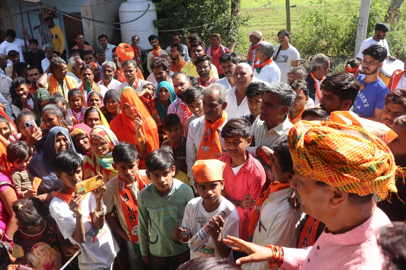 मोदीजी ने आप सभी नागरिकों को प्रणाम कहा है, आपके वोट से ही अयोध्या में भगवान राम का मंदिर बनने का मार्ग प्रशस्त हुआ, आपके वोट से ही लाडली बहना, किसान सम्मान निधि शुरु हुई और अब गांधी सागर का पानी जावद क्षेत्र के खेतों में पहुंचेगा-ओमप्रकाश सकलेचा